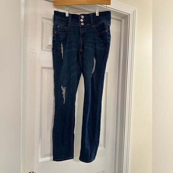Almost Famous Jeans Midrise Skinny Distressed Medium Wash Stretch Size 7 - Picture 1 of 4